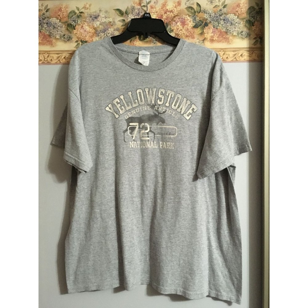 Yellowstone National Park XL Grey Classic Casual Travel T-Shirt